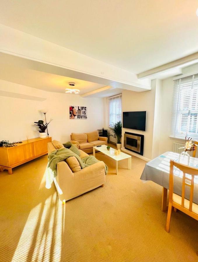 The Vista Apartment London Exterior photo